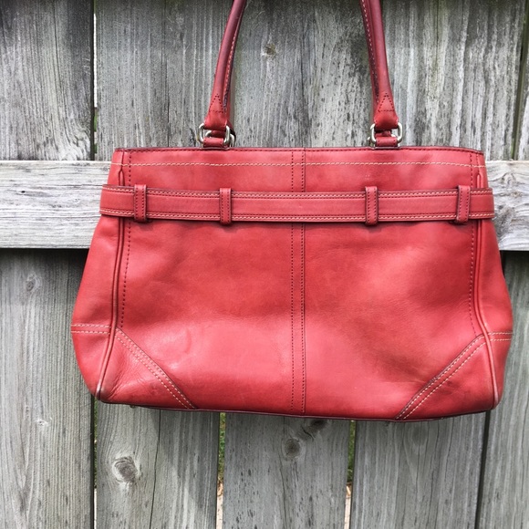 Coach Red Leather Hampton Handbag Purse 8A71 - Picture 2 of 9